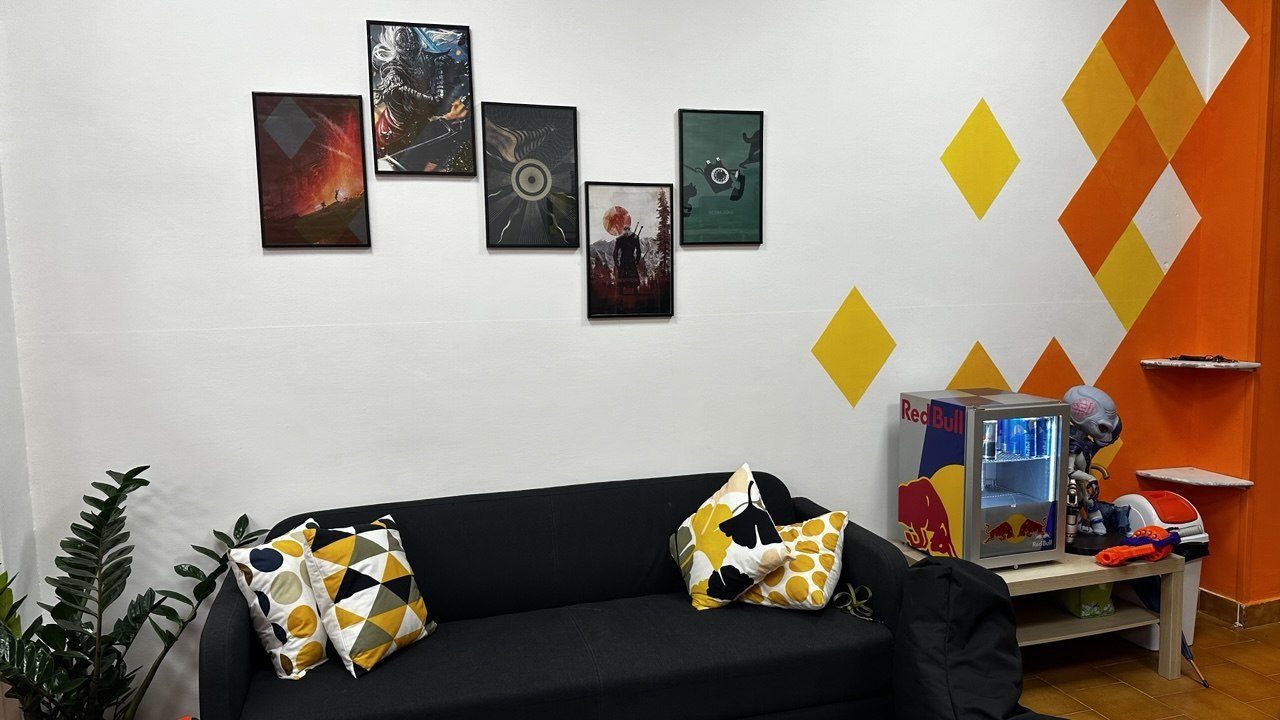 Area lounge dello studio Brandology